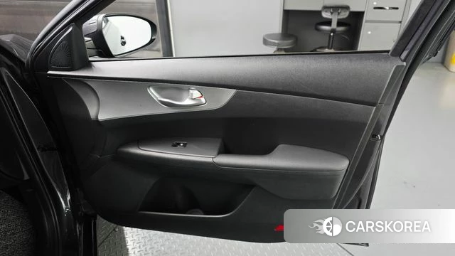 Kia The New K3 2nd generation id 4292760 из Кореи 17