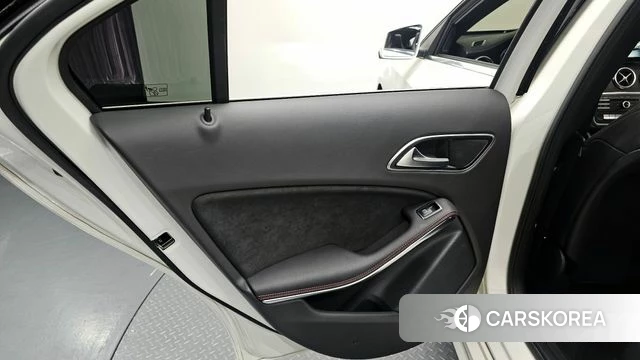 Mercedes-Benz A-Class W176 id 4345814 из Кореи 17