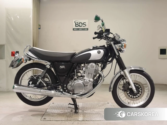 Проданный Yamaha SR400 2022 из Японии