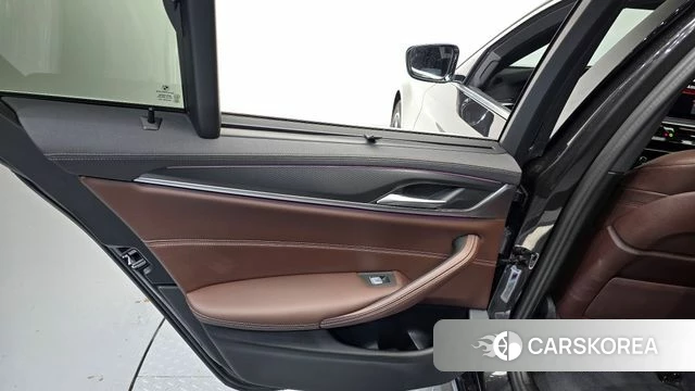 BMW 5 Series (G30) id 4422225 из Кореи 17