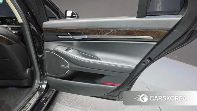 Genesis G90 id 4746420 из Кореи 17