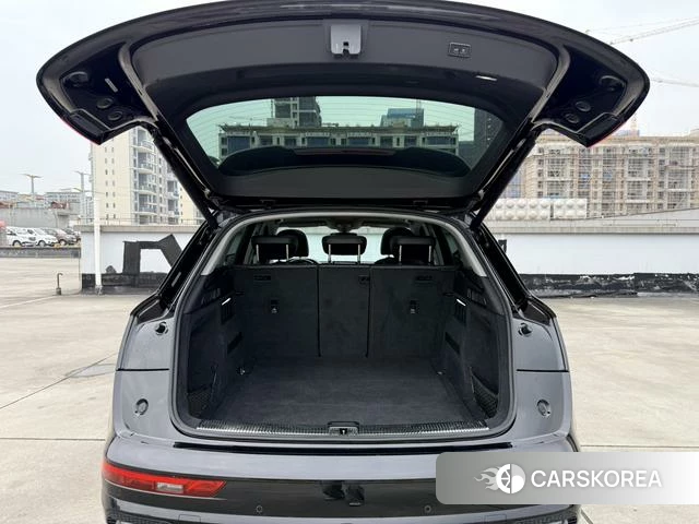 Audi Q5L id 4235009 из Китая 17