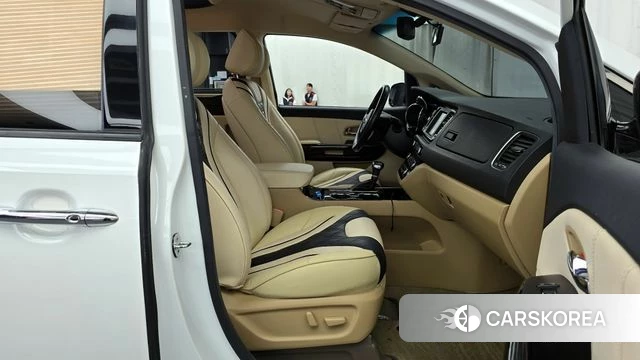 Kia The New Carnival id 4339692 из Кореи 17