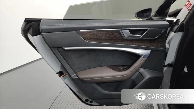 Audi A7 (4K) id 4268561 из Кореи 17