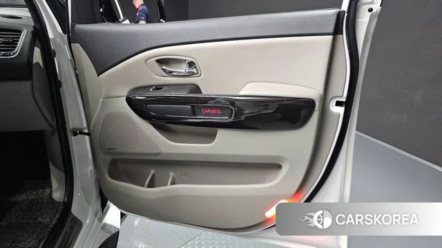 Kia The New Carnival id 4496674 из Кореи 17