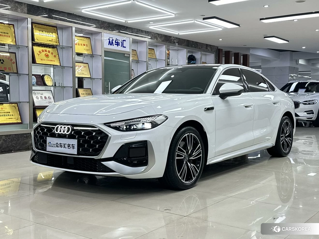 Audi A5L id 4499044 из Китая 17