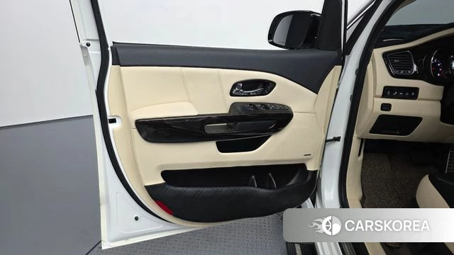 Kia The New Carnival id 4907300 из Кореи 17