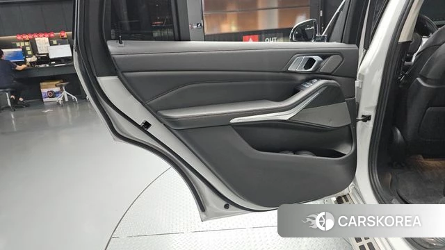 BMW X7 (G07) id 4573775 из Кореи 17