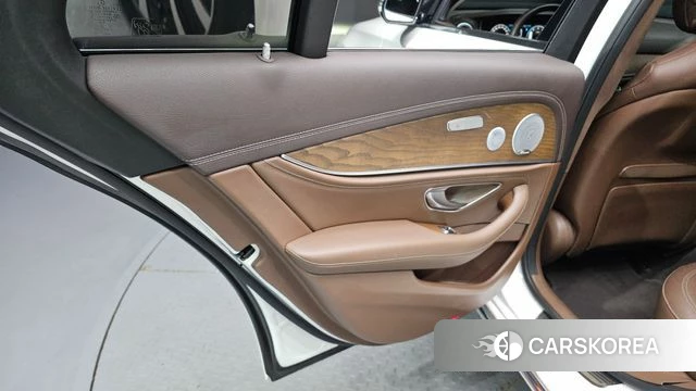 Mercedes-Benz E-Class W213 id 4689011 из Кореи 17