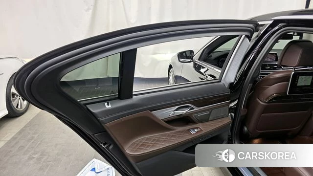 BMW 7 Series (G11) id 4383841 из Кореи 17