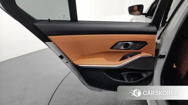 BMW 3 Series (G20) id 4201325 из Кореи 17