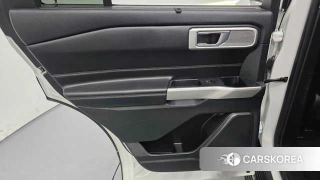 Ford Explorer 6th Generation id 4267415 из Кореи 17