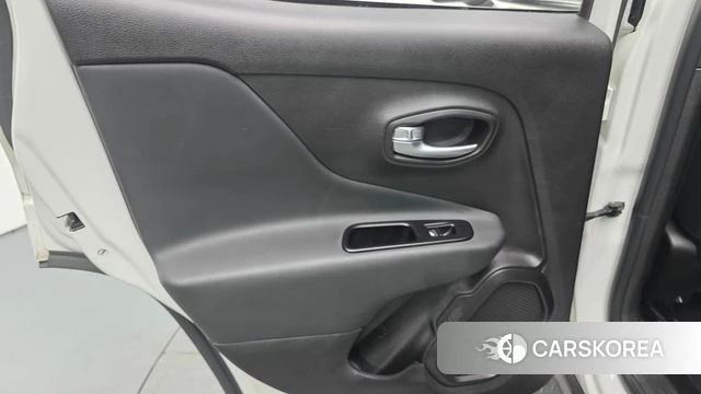 Jeep Renegade id 4187104 из Кореи 17