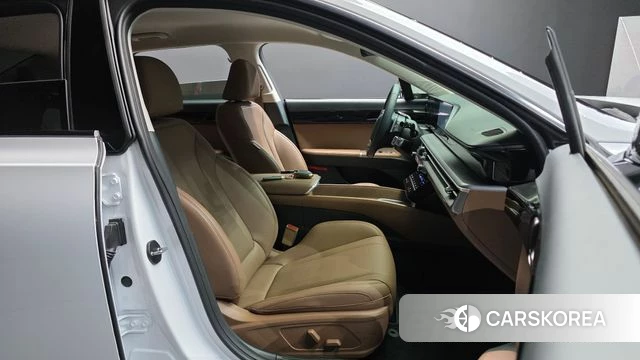 Hyundai Grandeur (GN7) id 4602353 из Кореи 18