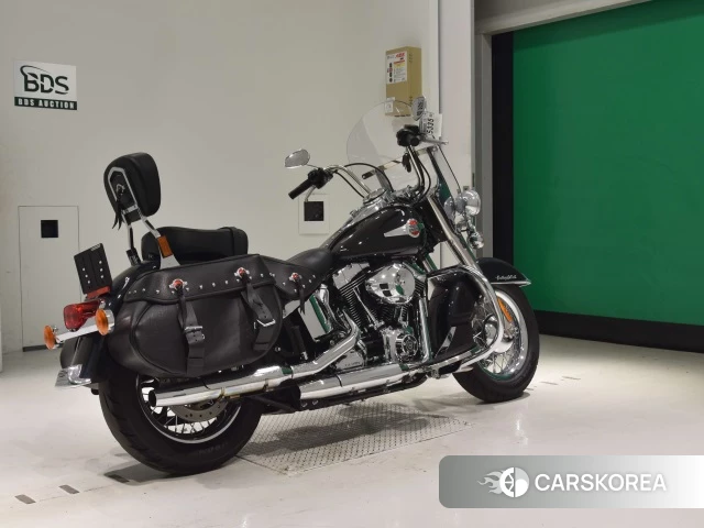 Проданный Harley-Davidson Heritage Softail Classic FLSTC1690 2016 из Японии, фото 2