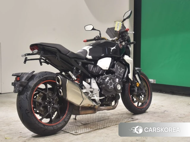 Проданный Honda CB1000R id 4176938 из Японии, фото 2