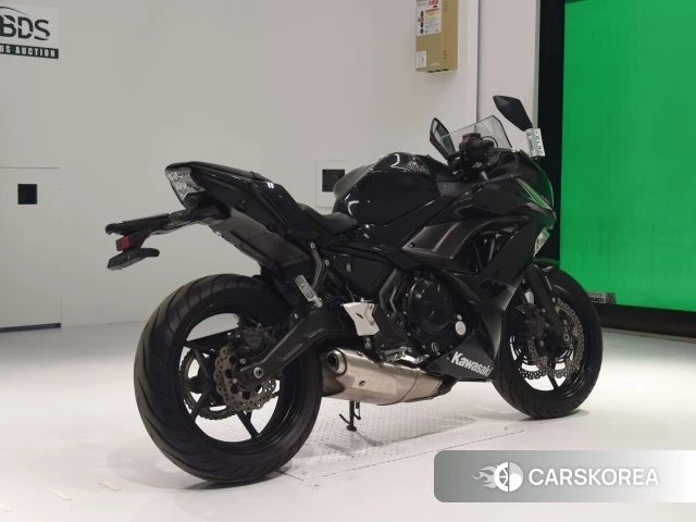 Проданный Kawasaki NINJA 650 ABS id 4176438 из Японии, фото 2