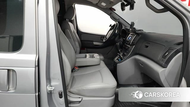Hyundai The New Grand Starex id 4632955 из Кореи 18