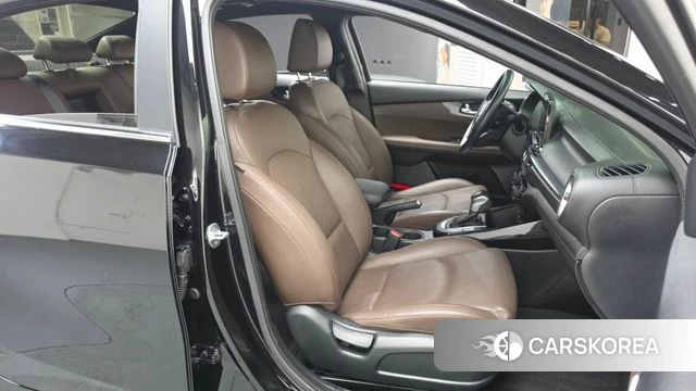 Kia Come New K3 id 4708887 из Кореи 18