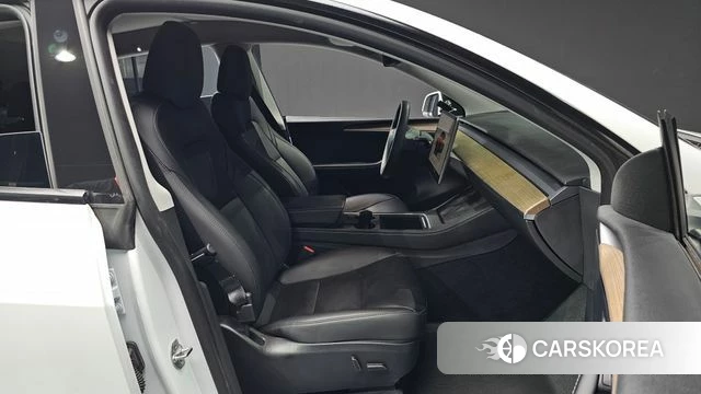 Tesla Model Y id 4682106 из Кореи 18