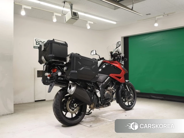 Проданный Suzuki V-STROM 1050 2021 из Японии, фото 2