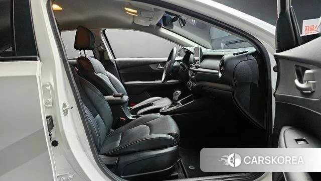 Kia Come New K3 id 4188663 из Кореи 18