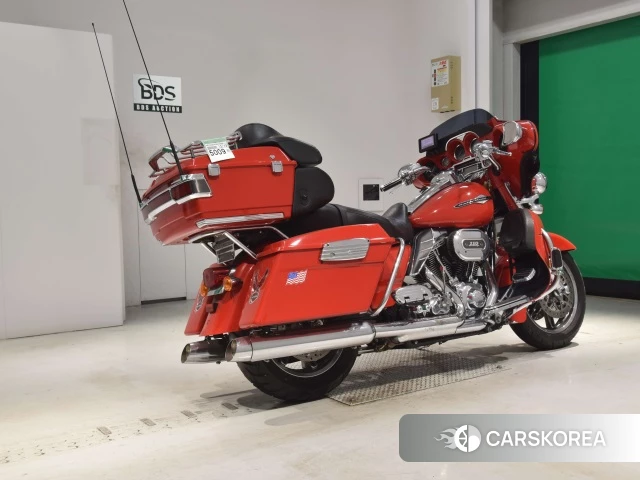 Проданный Harley-Davidson Electra Glide FLHTCUSE1800 CVO 2012 из Японии, фото 2