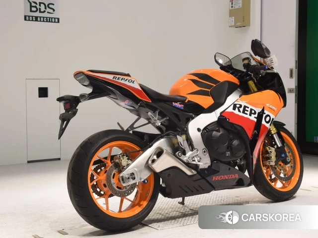 Проданный Honda CBR1000RR 2013 из Японии, фото 2