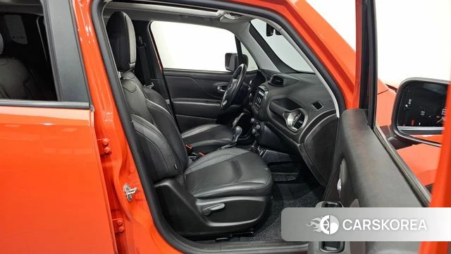 Jeep Renegade id 4625505 из Кореи 18