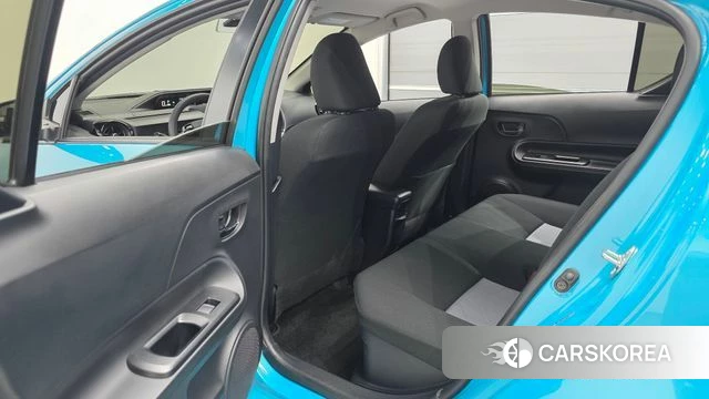 Toyota Prius C id 4390364 из Кореи 18