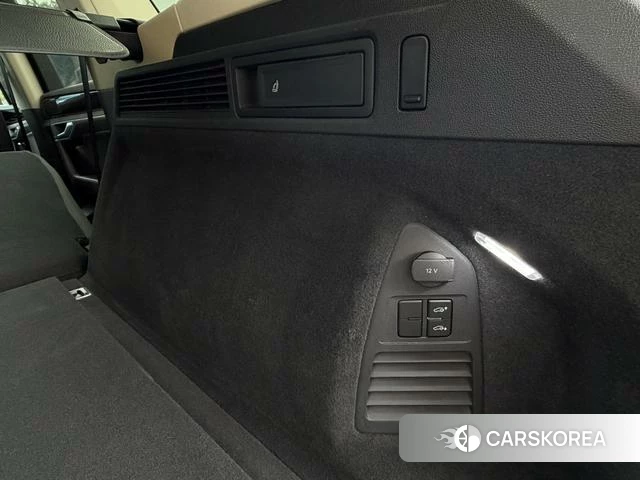 Volkswagen Touareg id 4213503 из Китая 18