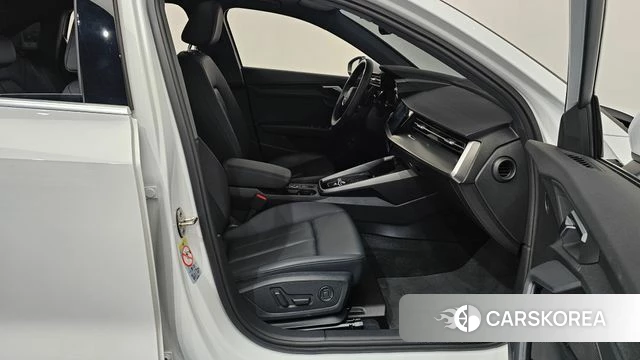 Audi A3 (8Y) id 4400889 из Кореи 18