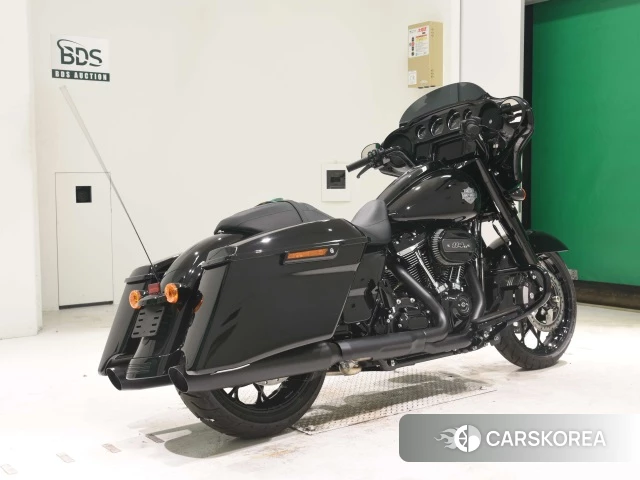 Проданный Harley-Davidson Street Glide FLHXS1690 2023 из Японии, фото 2