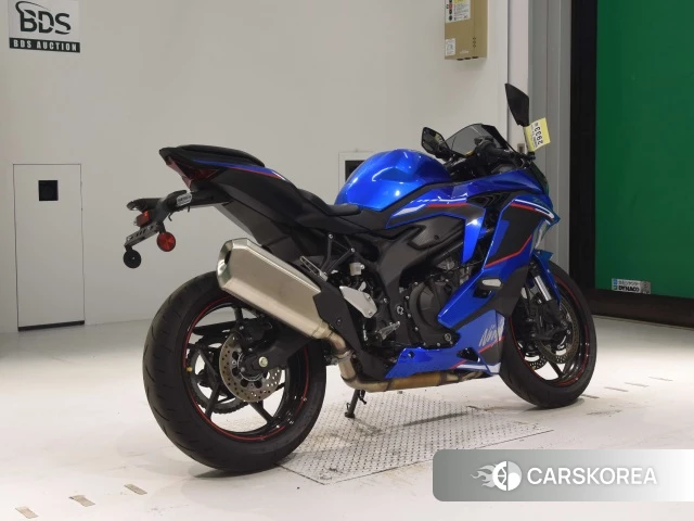 Проданный Kawasaki ZX-4R SE 2023 из Японии, фото 2