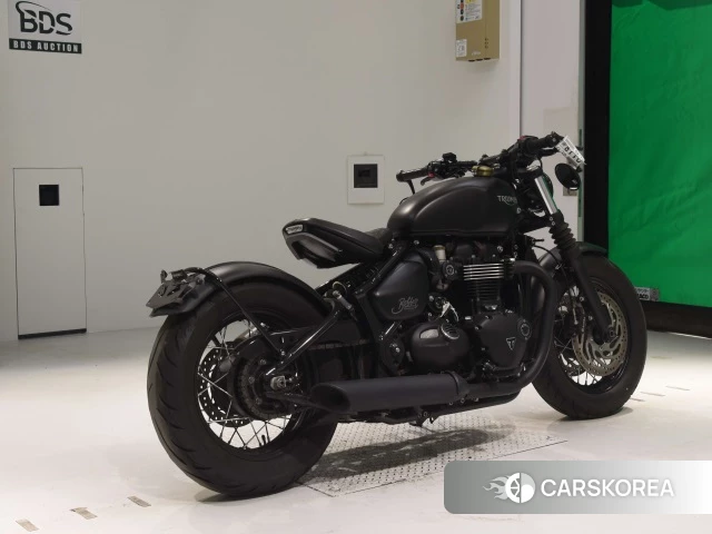Проданный Triumph BONNEVILLE BOBBER 2018 из Японии, фото 2