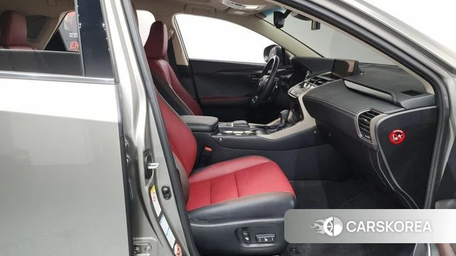 Lexus NX300h id 4638000 из Кореи 18