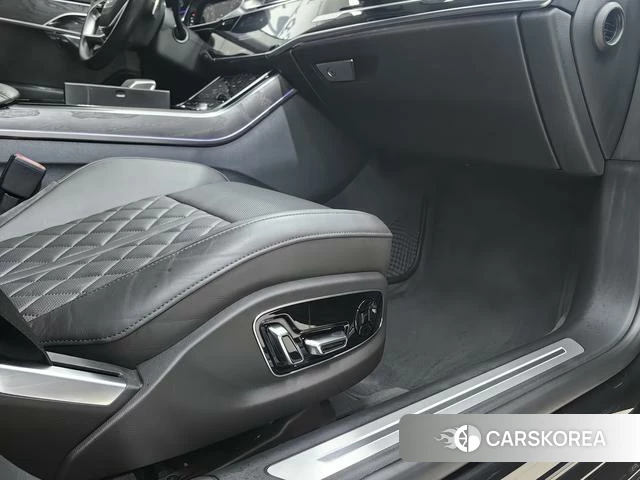 Audi A8 id 4274176 из Китая 18