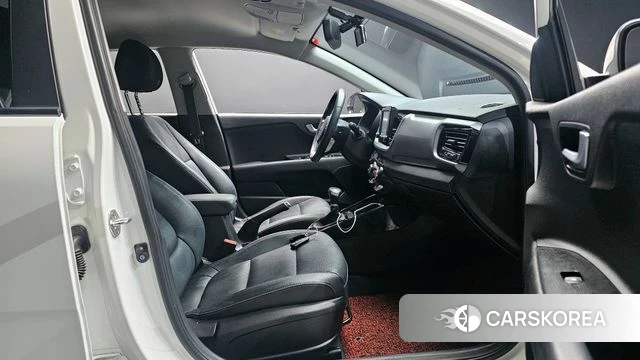 Kia Stonic id 4232598 из Кореи 18