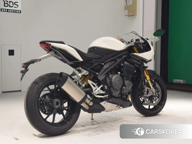 Проданный Triumph SPEED TRIPLE 1200 RR 2023 из Японии, фото 2