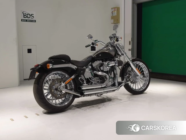 Проданный Harley-Davidson Softail Breakout FXSB CVO 2013 из Японии, фото 2