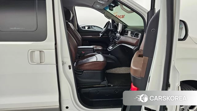 Hyundai The New Grand Starex id 4446515 из Кореи 18