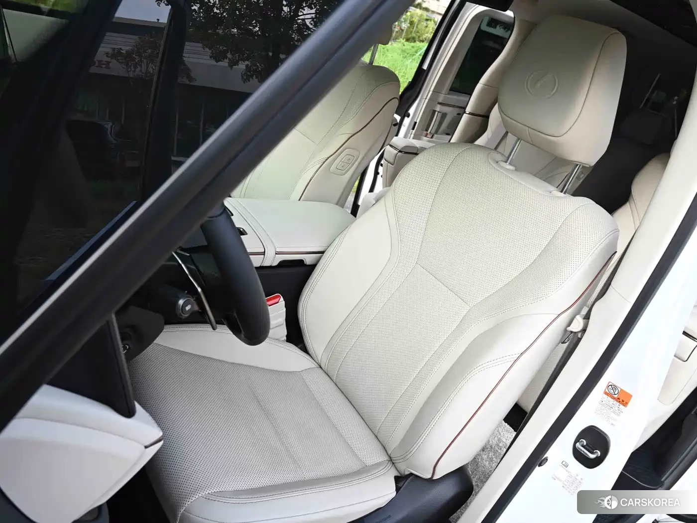 Lexus LM id 4681163 из Китая 18