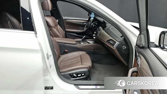 BMW 5 Series (G30) id 4324811 из Кореи 18