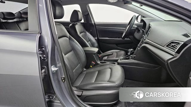 Hyundai Avante AD id 4246103 из Кореи 18