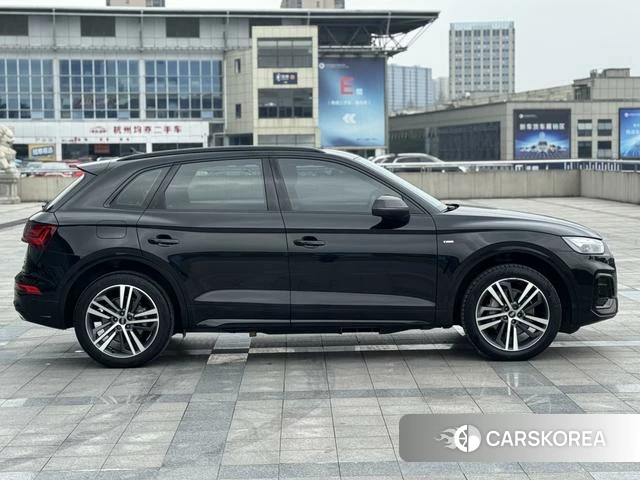 Audi Q5L id 4272704 из Китая 18