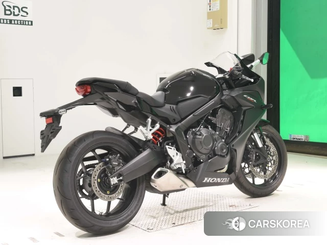 Проданный Honda CBR650R 2023 из Японии