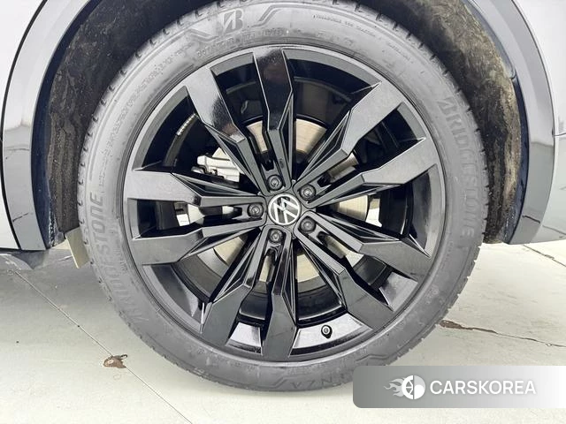 Volkswagen Touareg id 4258589 из Китая 18