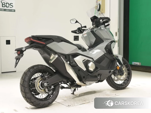 Проданный Honda X-ADV 750 2024 из Японии