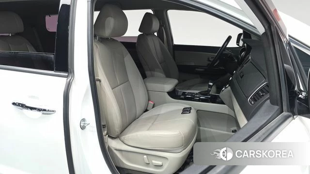 Kia The New Carnival id 4614929 из Кореи 18