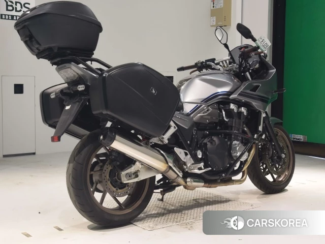 Проданный Honda CB1300SF BOLDOR 2017 из Японии